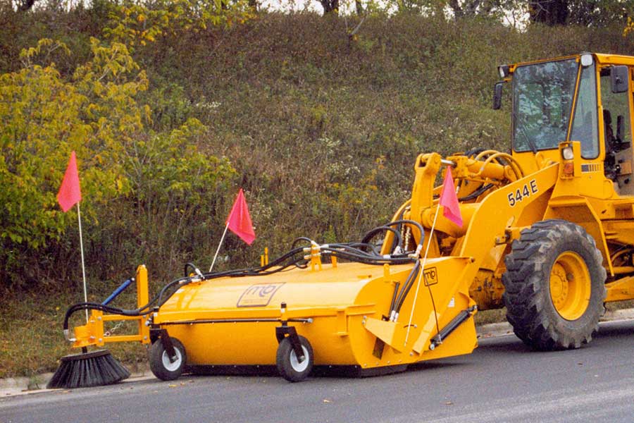 LLB hydraulic pick-up broom for large loaders