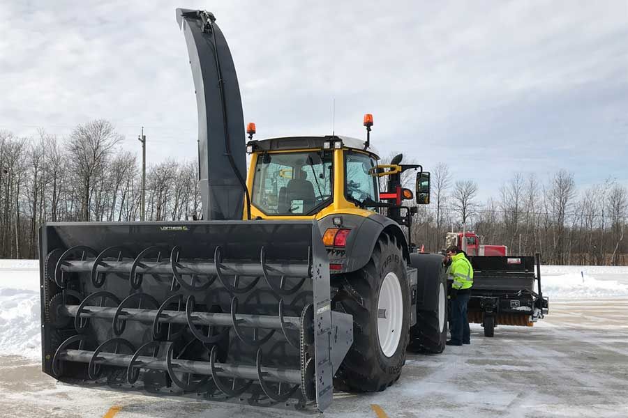 FMC hydraulically driven broom for loaders and tractors